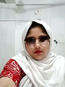 Snapshot of Nusrat-N chatting on 03/13/26, 03:29 Nusrat-N online show from 03/13/26, 03:29