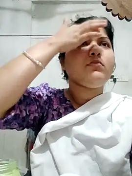 Snapshot of Nusrat-N chatting on 03/28/26, 09:47 Nusrat-N online show from 03/28/26, 09:47