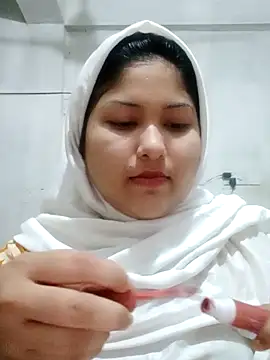 Snapshot of Nusrat-N chatting on 04/05/26, 12:08 Nusrat-N online show from 04/05/26, 12:08