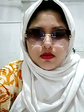 Snapshot of Nusrat-N chatting on 04/06/26, 11:16 Nusrat-N online show from 04/06/26, 11:16