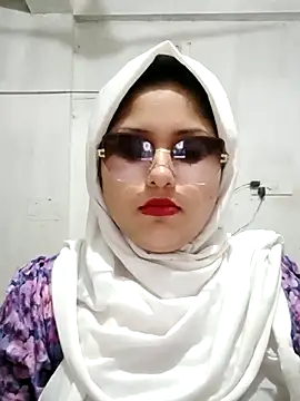 Snapshot of Nusrat-N chatting on 04/07/26, 11:04 Nusrat-N online show from 04/07/26, 11:04