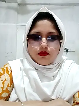 Snapshot of Nusrat-N chatting on 04/12/26, 01:32 Nusrat-N online show from 04/12/26, 01:32