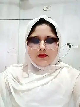 Snapshot of Nusrat-N chatting on 06/06/26, 10:53 Nusrat-N online show from 06/06/26, 10:53