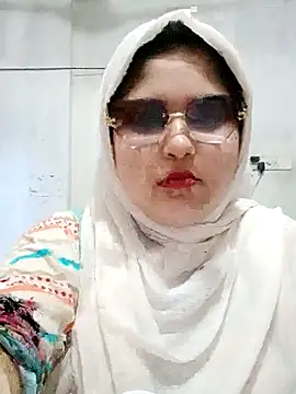 Snapshot of Nusrat-N chatting on 07/21/26, 03:53 Nusrat-N online show from 07/21/26, 03:53