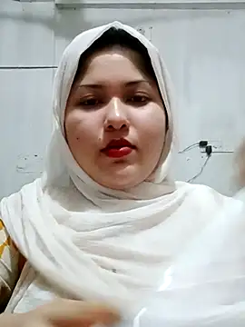 Snapshot of Nusrat-N chatting on 07/21/26, 04:20 Nusrat-N online show from 07/21/26, 04:20