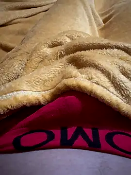 Snapshot of ocana1504 chatting on 11/18/25, 01:55 ocana1504 online show from 11/18/25, 01:55