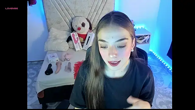 Mia Victoria22 online show from 05/19/26, 02:51