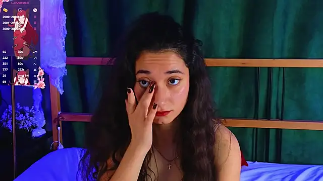 Snapshot of BettyMaldonado chatting on 10/29/25, 09:11 BettyMaldonado online show from 10/29/25, 09:11