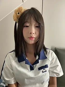 Snapshot of lelebaybay888 chatting on 10/16/25, 04:52 lelebaybay888 online show from 10/16/25, 04:52