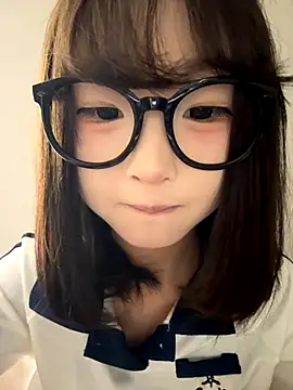 Snapshot of lelebaybay888 chatting on 11/07/25, 04:07 lelebaybay888 online show from 11/07/25, 04:07