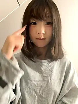 Snapshot of lelebaybay888 chatting on 11/15/25, 04:03 lelebaybay888 online show from 11/15/25, 04:03