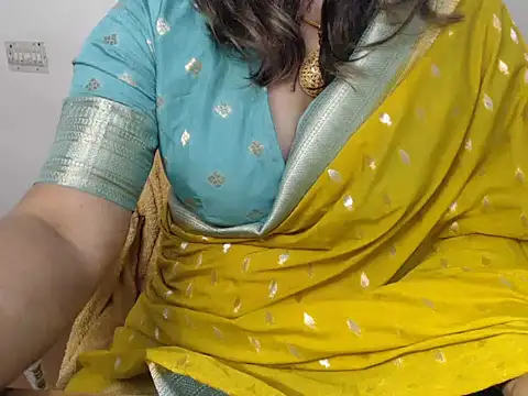 Snapshot of Mallu_gowri_indan chatting on 07/27/26, 05:58 Mallu gowri indan online show from 07/27/26, 05:58