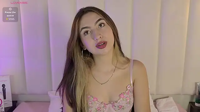 ChloeJoness  online show from 11/27/25, 08:55