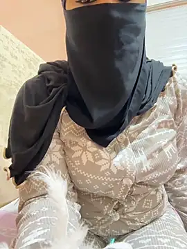 Snapshot of _Laiali_ chatting on 11/15/25, 11:40 Laiali online show from 11/15/25, 11:40