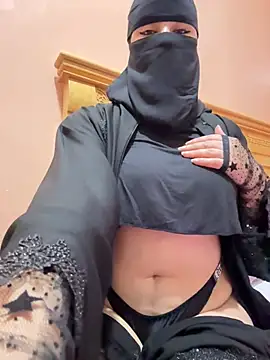 Snapshot of _Laiali_ chatting on 02/05/26, 12:43 Laiali online show from 02/05/26, 12:43