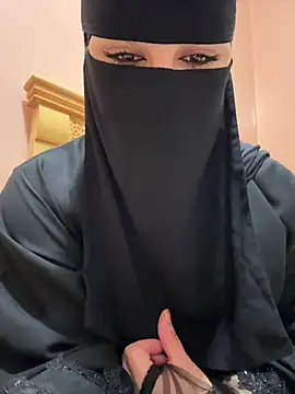 Snapshot of _Laiali_ chatting on 02/14/26, 03:42 Laiali online show from 02/14/26, 03:42