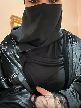 Snapshot of _Laiali_ chatting on 02/28/26, 10:33 Laiali online show from 02/28/26, 10:33