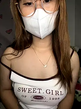 Meowyeuk6 online show from 10/13/25, 07:36