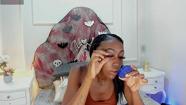 Snapshot of Anamonrroe chatting on 10/23/25, 07:56 Anamonrroe online show from 10/23/25, 07:56