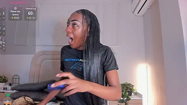 Snapshot of Anamonrroe chatting on 10/26/25, 12:44 Anamonrroe online show from 10/26/25, 12:44