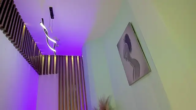 MacarenaRosse online show from 10/07/25, 09:01