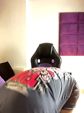 AdrianRinaldi online show from 10/27/25, 08:02