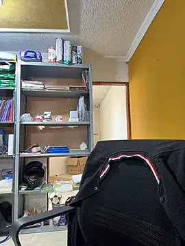 AdrianRinaldi online show from 04/24/26, 07:49