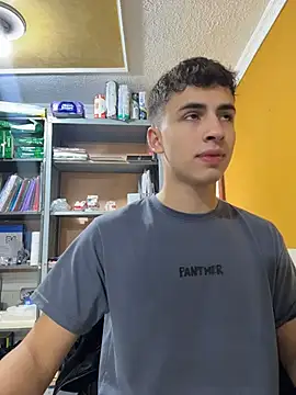AdrianRinaldi online show from 04/25/26, 02:03