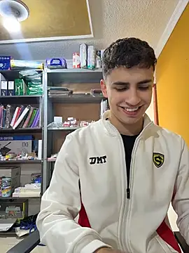 AdrianRinaldi online show from 05/03/26, 03:07