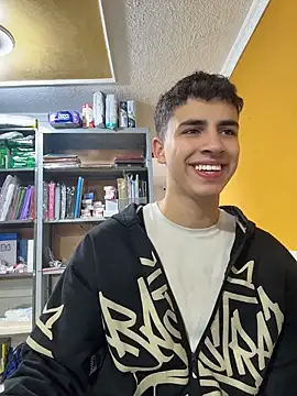 AdrianRinaldi online show from 05/08/26, 02:00