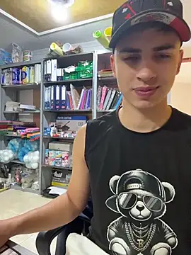 AdrianRinaldi online show from 06/03/26, 02:33