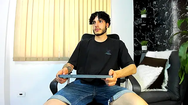 Rafael Mendezz online show from 11/07/25, 09:04