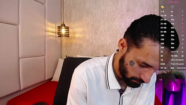 Hisoka 011 online show from 02/19/26, 07:43