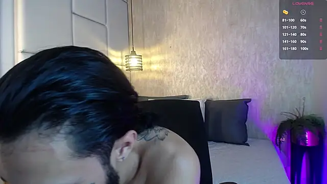 Hisoka 011 online show from 02/26/26, 08:08