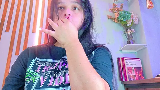 Jennifer Vega1 online show from 10/13/25, 09:37