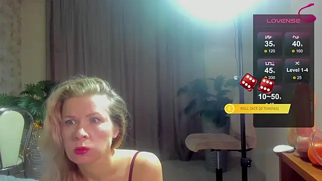 Snapshot of Julia_Giulia chatting on 01/12/26, 06:57 Julia Giulia online show from 01/12/26, 06:57