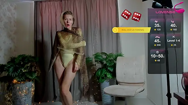 Snapshot of Julia_Giulia chatting on 02/12/26, 09:37 Julia Giulia online show from 02/12/26, 09:37