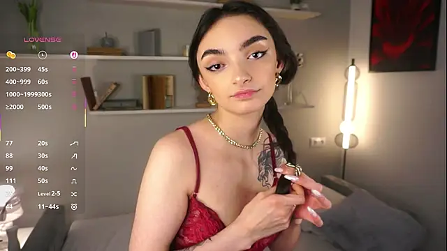Snapshot of Morena_Dolce chatting on 09/27/25, 03:55 Morena Dolce online show from 09/27/25, 03:55