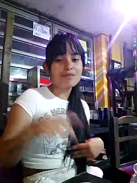Snapshot of Kristaltoms chatting on 10/25/25, 03:47 Kristaltoms online show from 10/25/25, 03:47