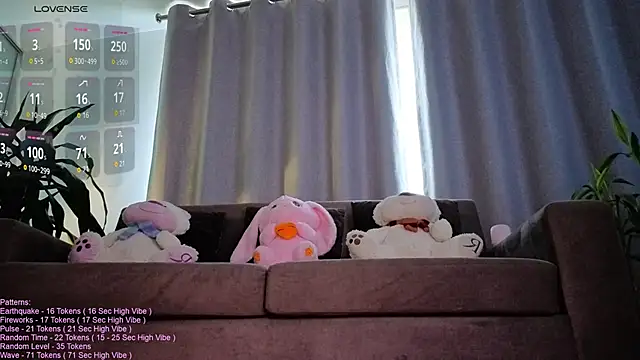 Snapshot of _LittleSammy chatting on 06/05/26, 04:45 LittleSammy online show from 06/05/26, 04:45