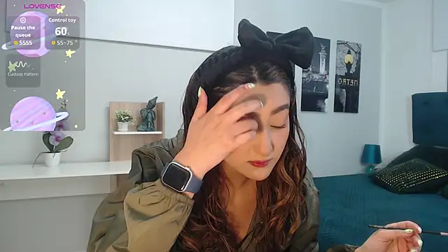 Snapshot of madame_lottie chatting on 09/24/25, 12:30 madame lottie online show from 09/24/25, 12:30