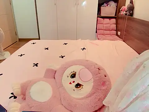 JunCii 9x online show from 11/08/25, 02:23