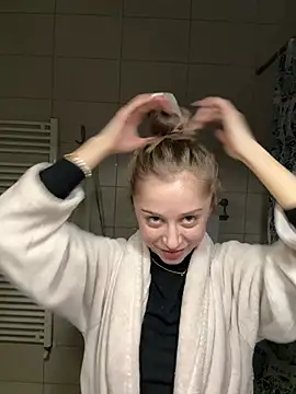 BabyAnais online show from 01/15/26, 10:46