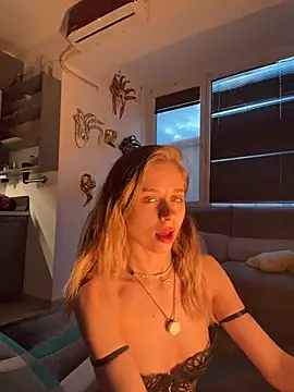 Snapshot of BabyAnais chatting on 03/28/26, 04:17 BabyAnais online show from 03/28/26, 04:17