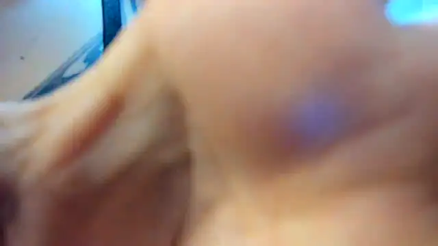 RoxanaBorns  online show from 05/04/26, 02:13