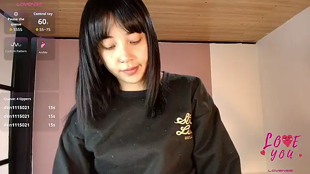 Snapshot of Hanna_Lee__ chatting on 03/31/26, 05:02 Hanna Lee online show from 03/31/26, 05:02