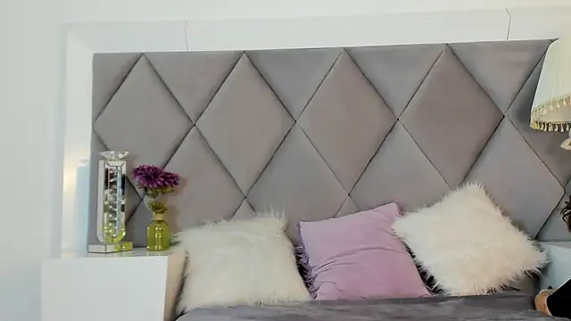 GiadaRizzo online show from 11/29/25, 08:45