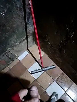 Snapshot of 011Nort chatting on 11/11/25, 04:12 011Nort online show from 11/11/25, 04:12