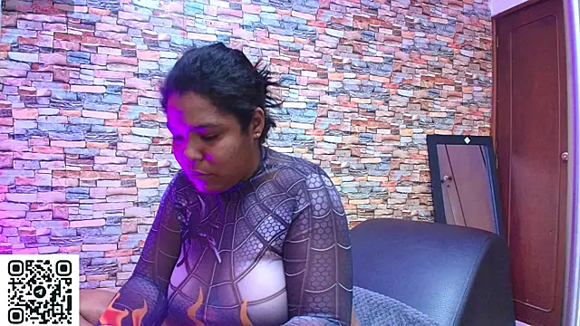 naomi campbel  online show from 06/21/26, 02:19