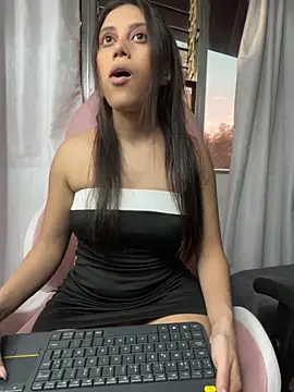 Snapshot of Harley_J_ chatting on 09/10/25, 12:05 Harley J online show from 09/10/25, 12:05